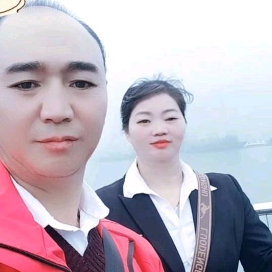 开心快乐，蒋智祥👫👫