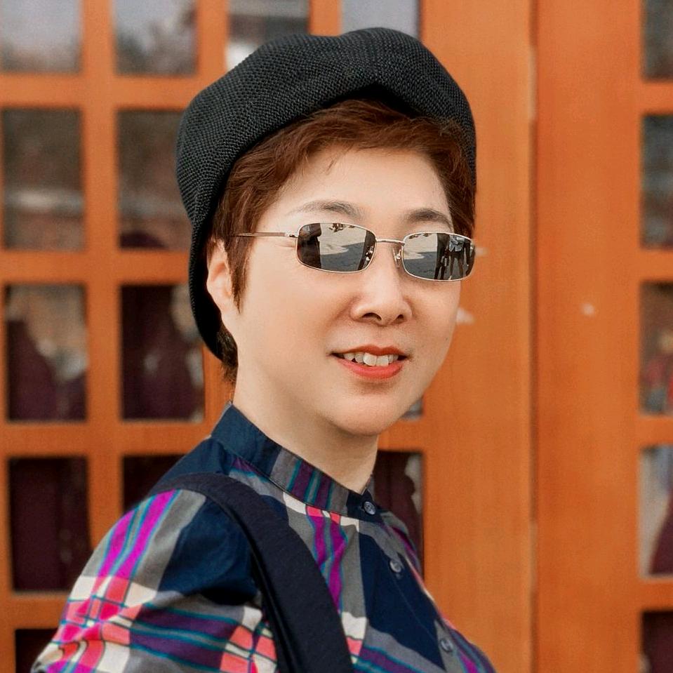 韩萍闲不住