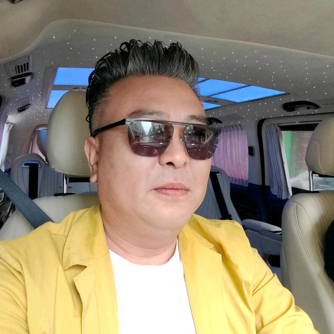 小黑马！此生只为包！