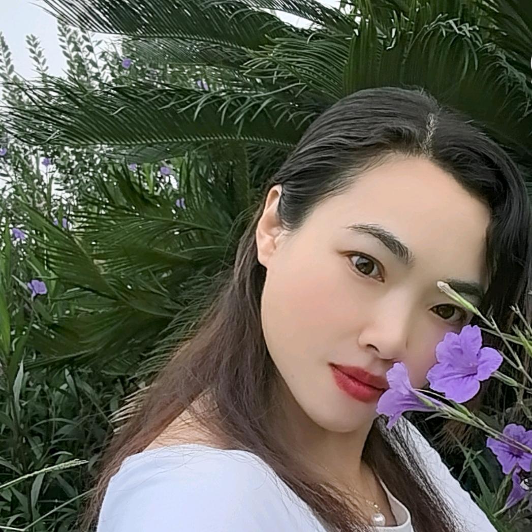 （周伟四川）田海树脂工艺品。