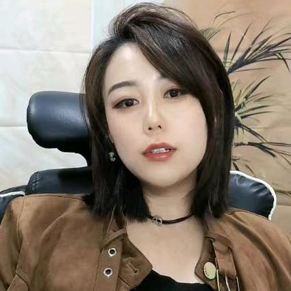 月月吖