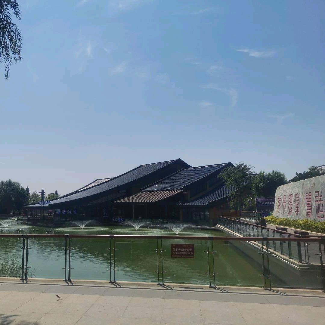 就这样看着你就好  ๑҉