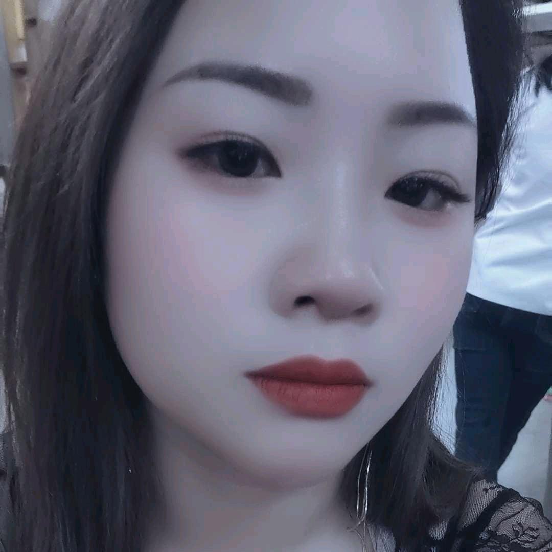 彬  琪