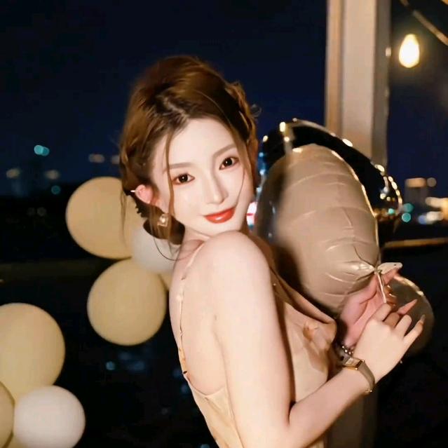 黄加蓝 lora 每日穿搭