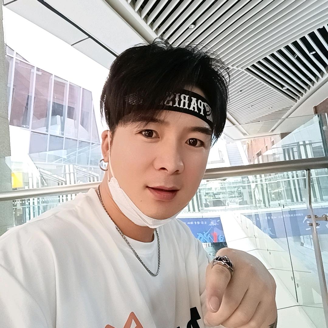 天津减龄发型定制阿坤老师