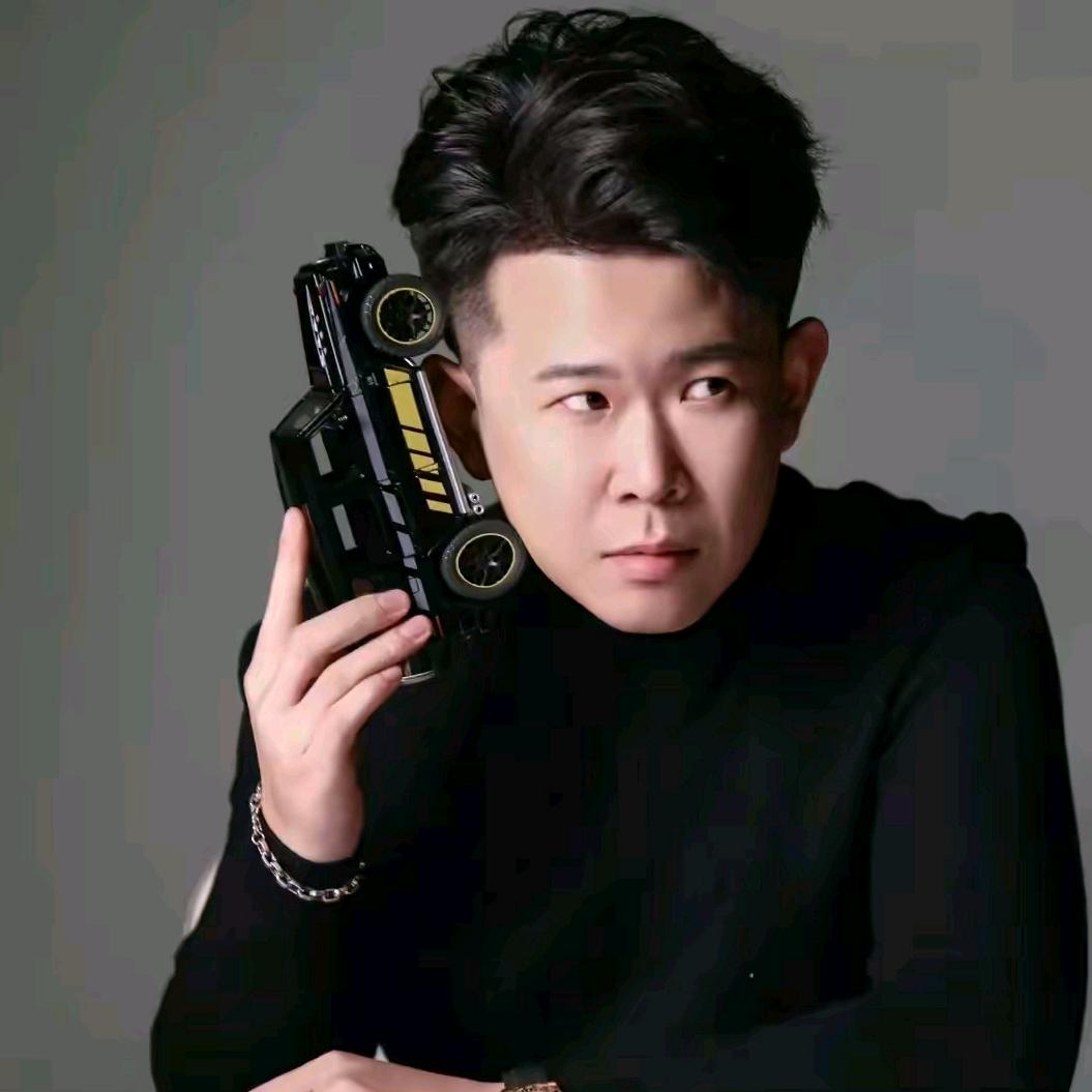 房岩小哥💥精品甄选