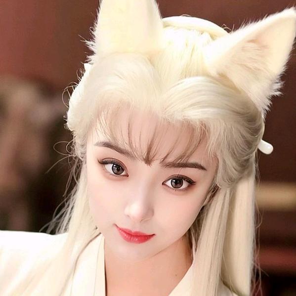 素衣清颜小孟婆