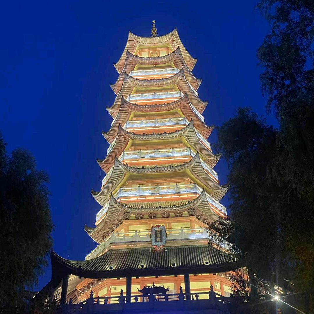 酒敬平凡