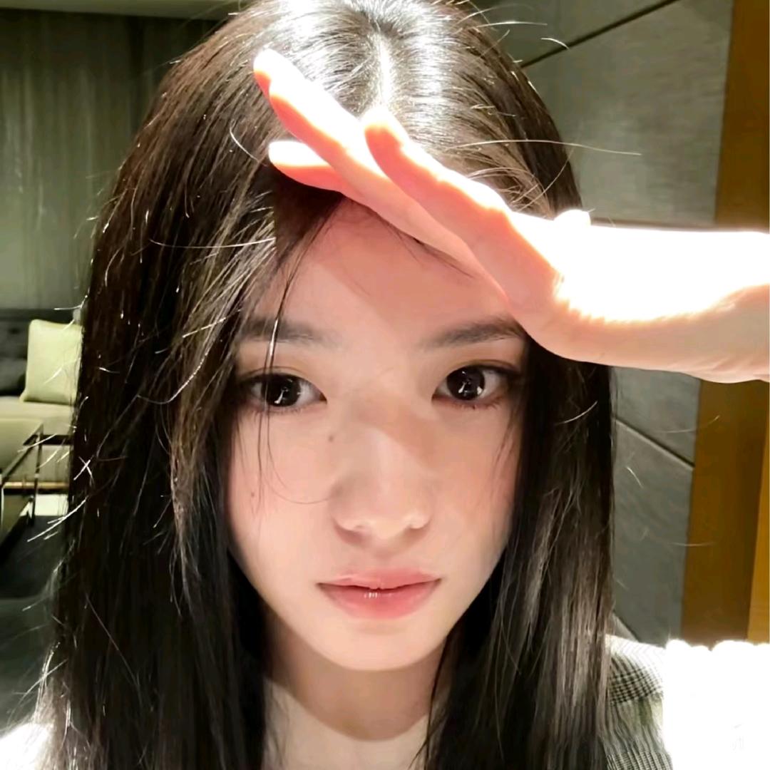 虾仁不眨眼🍤