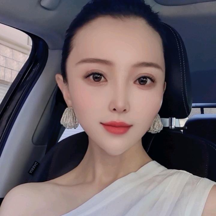 鸿