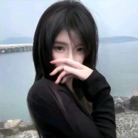 怜瓷.