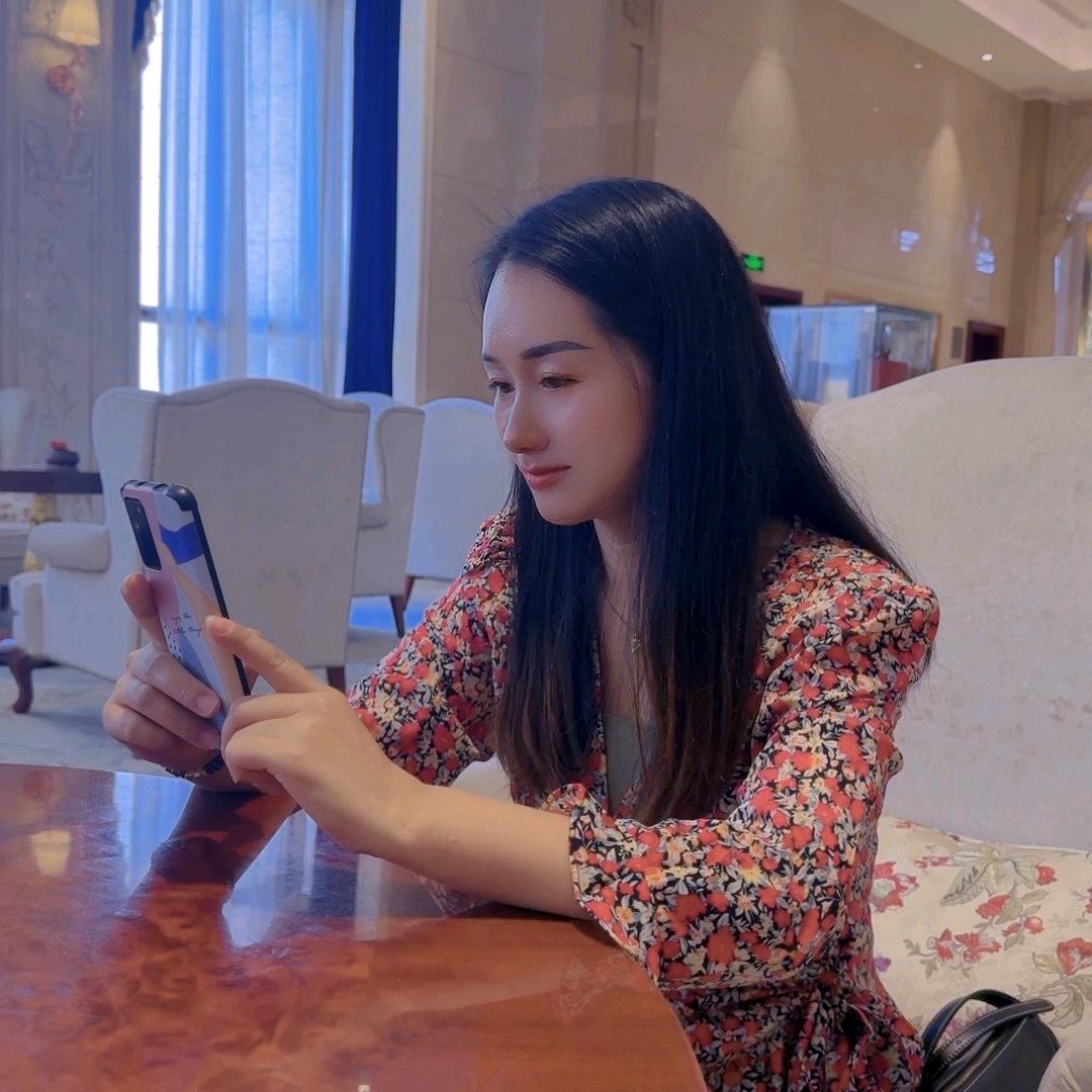 金小妞   ( 首播晚22：35）