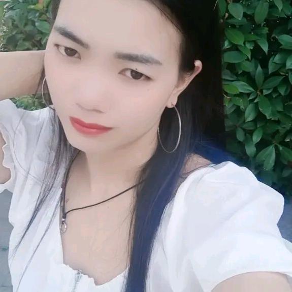 小菊菊。