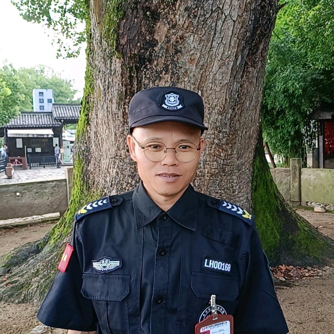 钱佰万