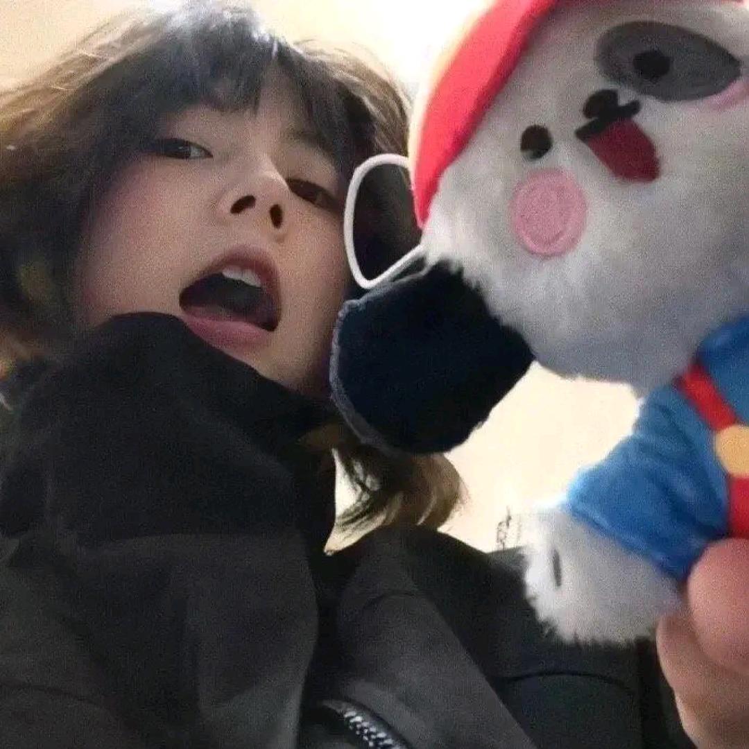 深情小美.