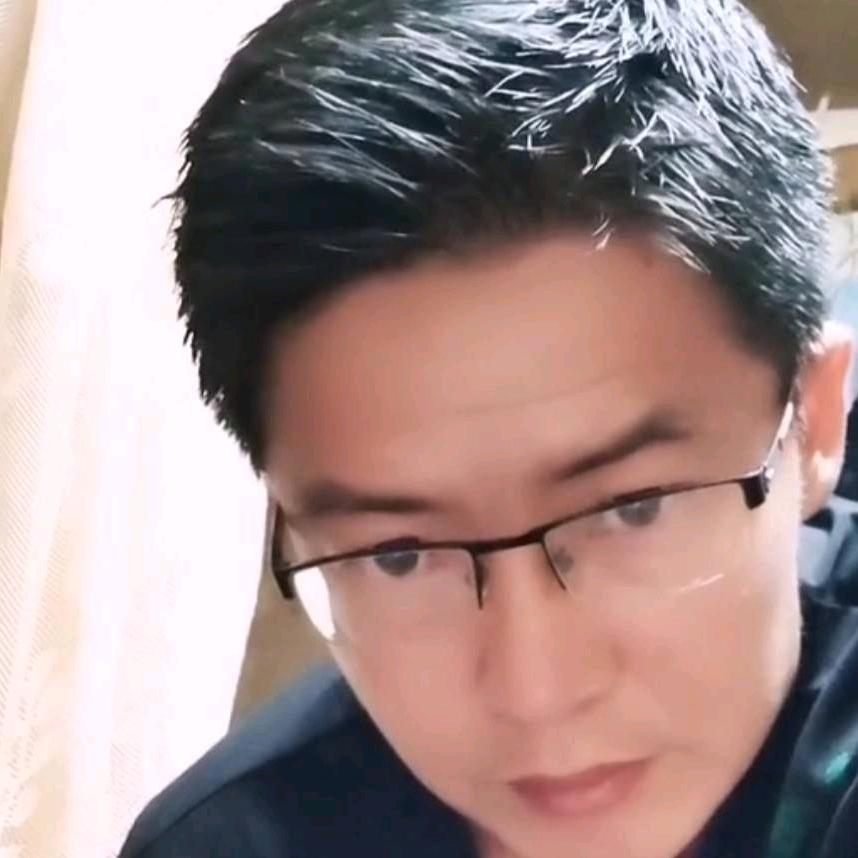 眼镜锅锅