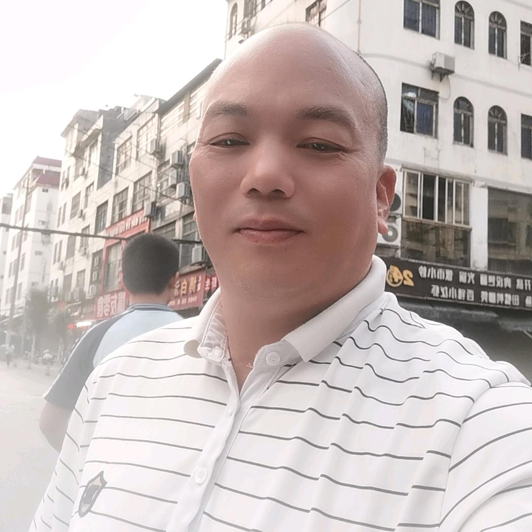 光头龙哥（那造屯    开心就直播）