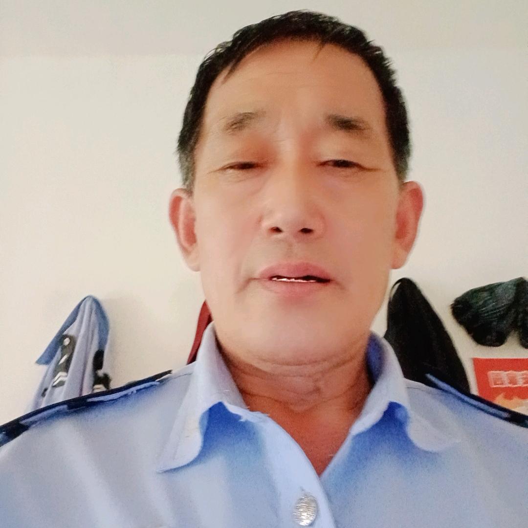 幸福安康一家人老林橱窗有好物。连赞不过三