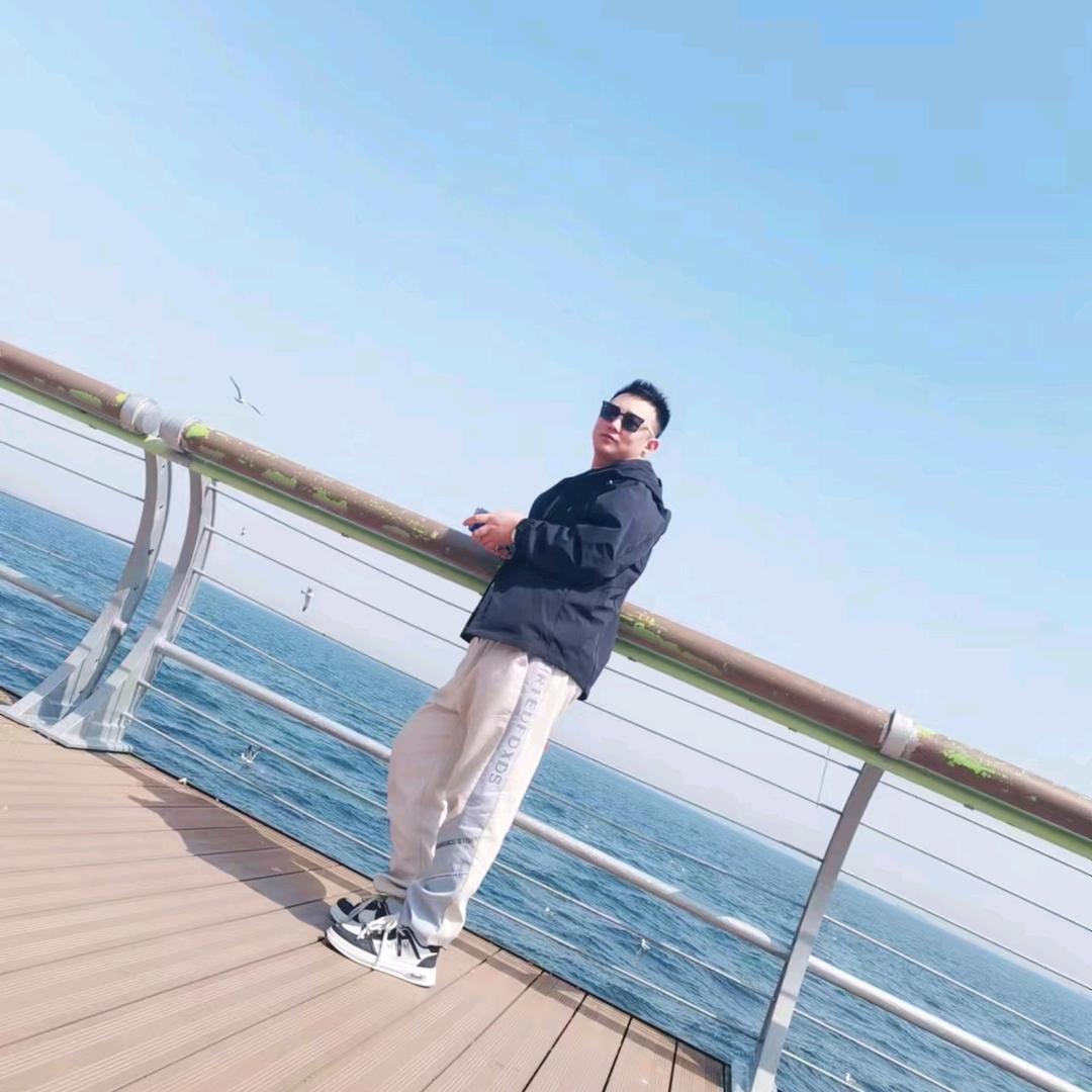 唥眸