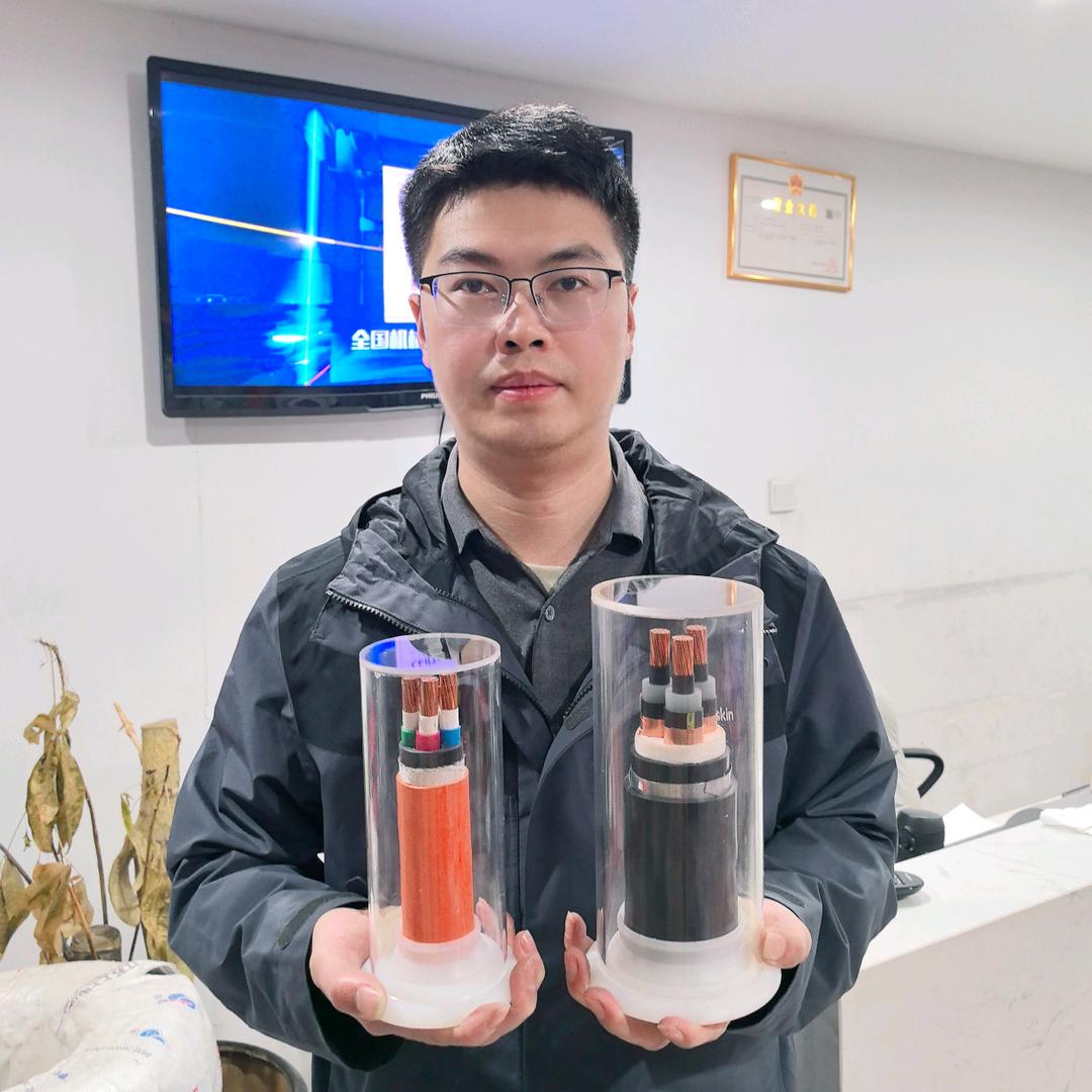 卖电缆电线的余