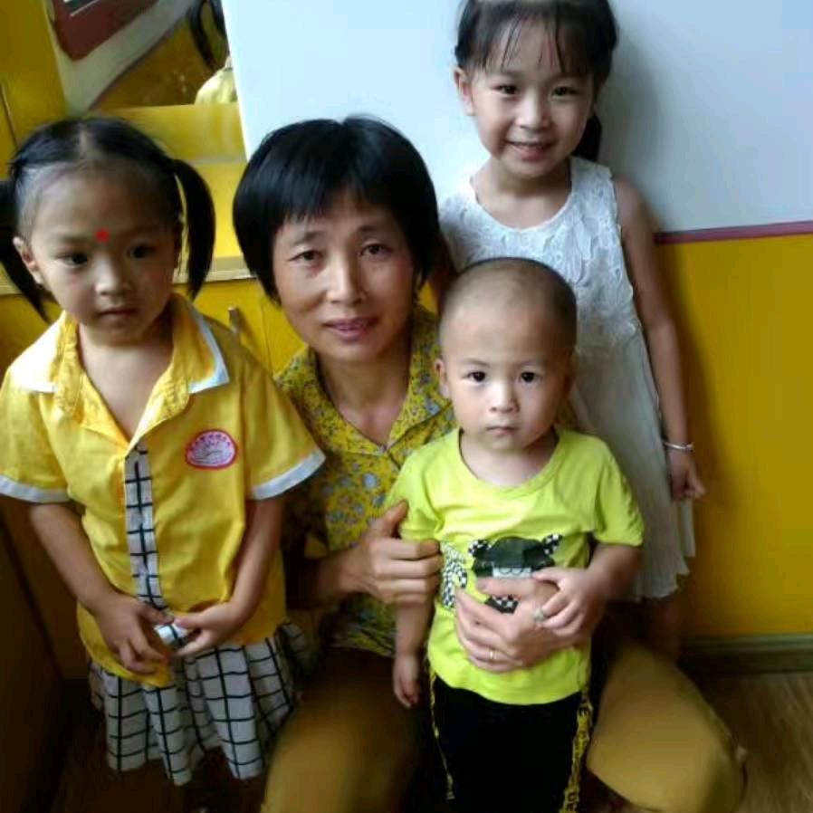 阿童木国潮童鞋店