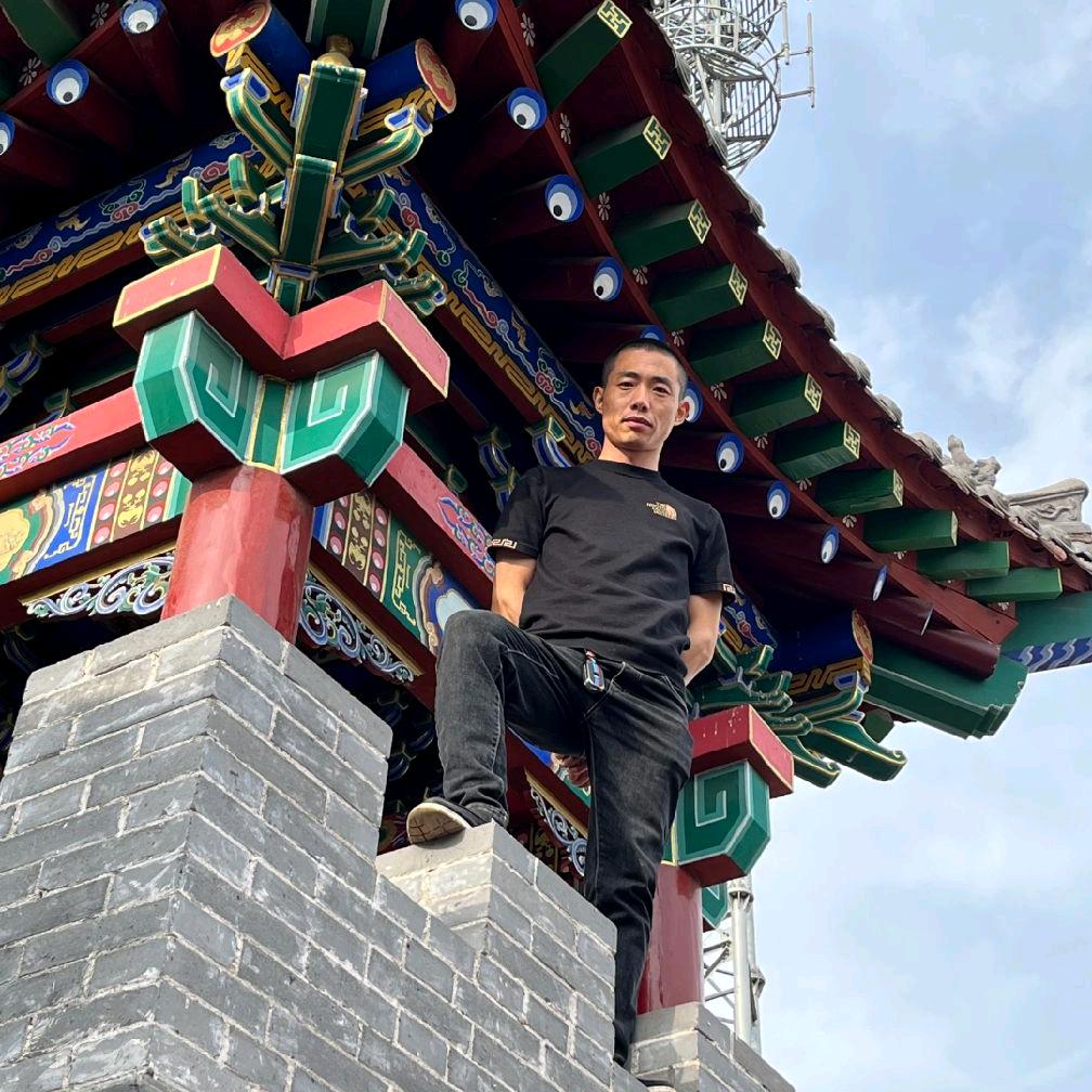 旺旺炝锅面+五毛一块雄伟串串