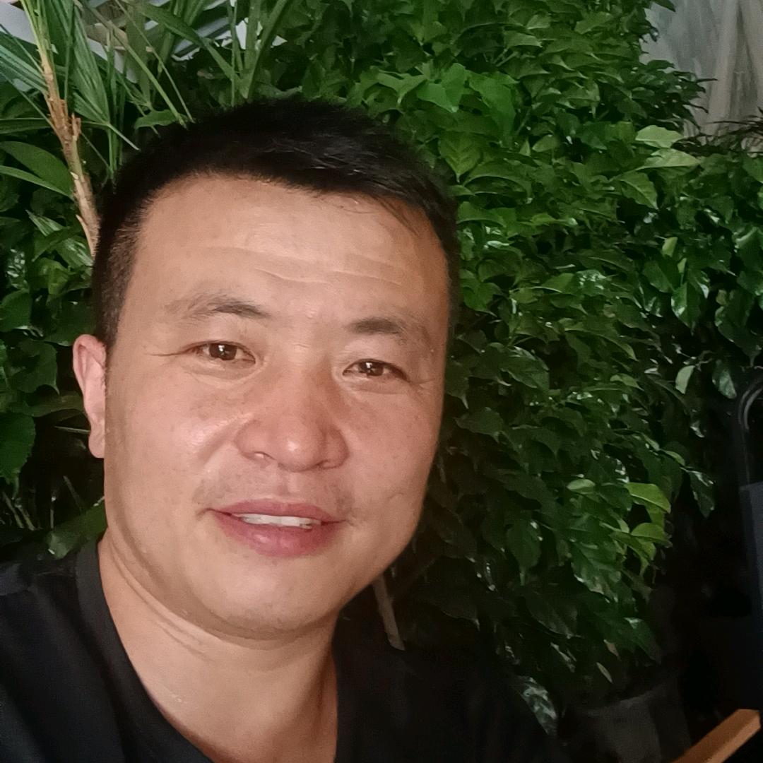 满城县卖花男同志
