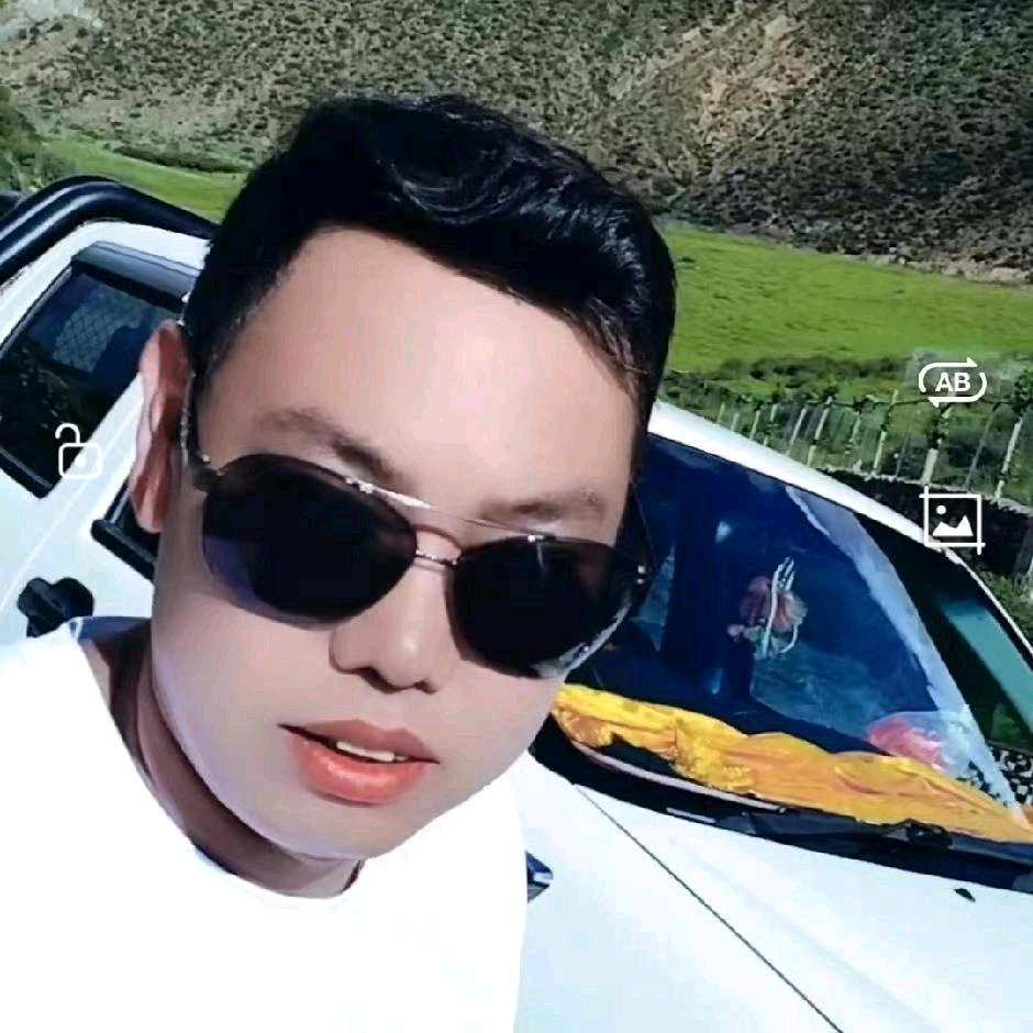 14728938333