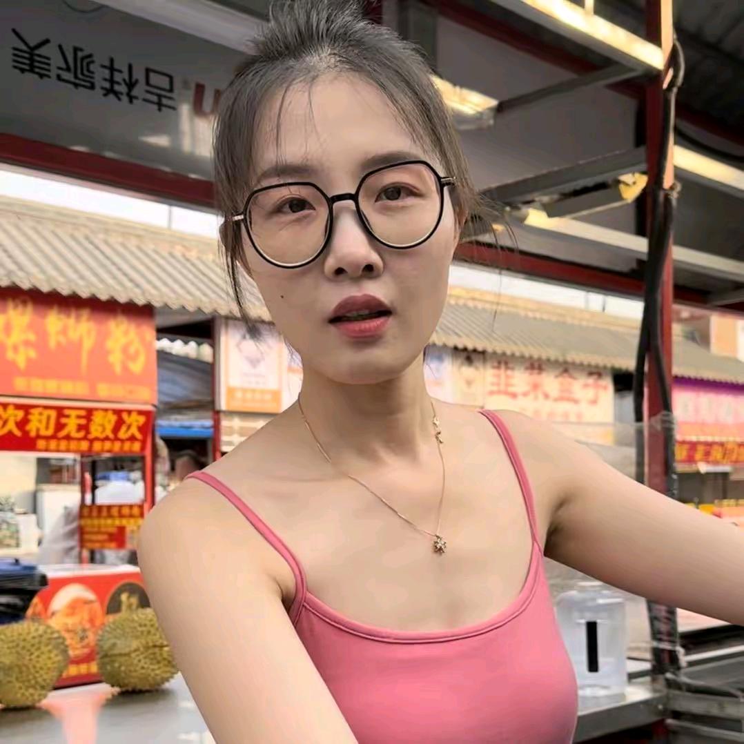 爱啊尚的榴莲摊