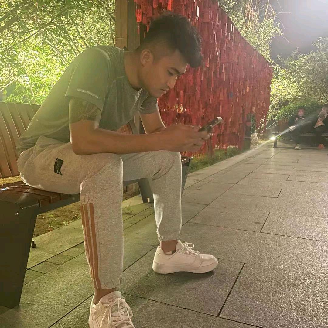 乌迪尔·巴图因