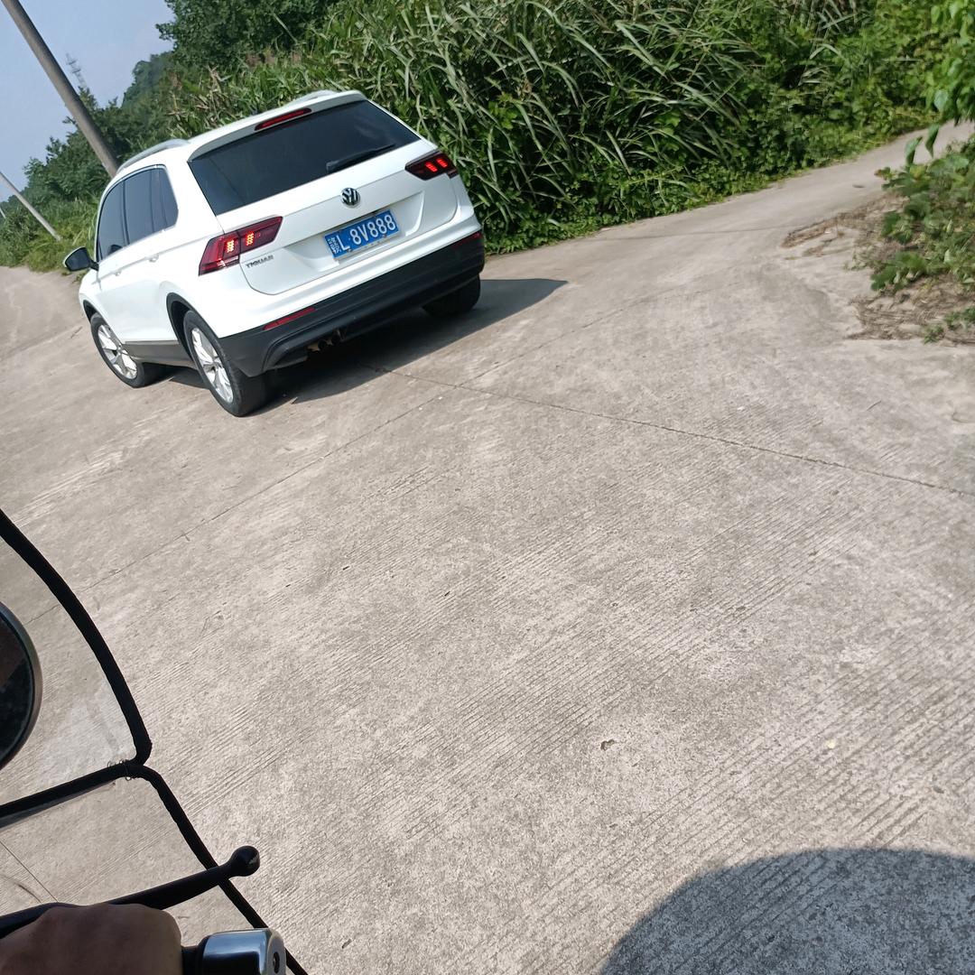 兄弟61061615306924721