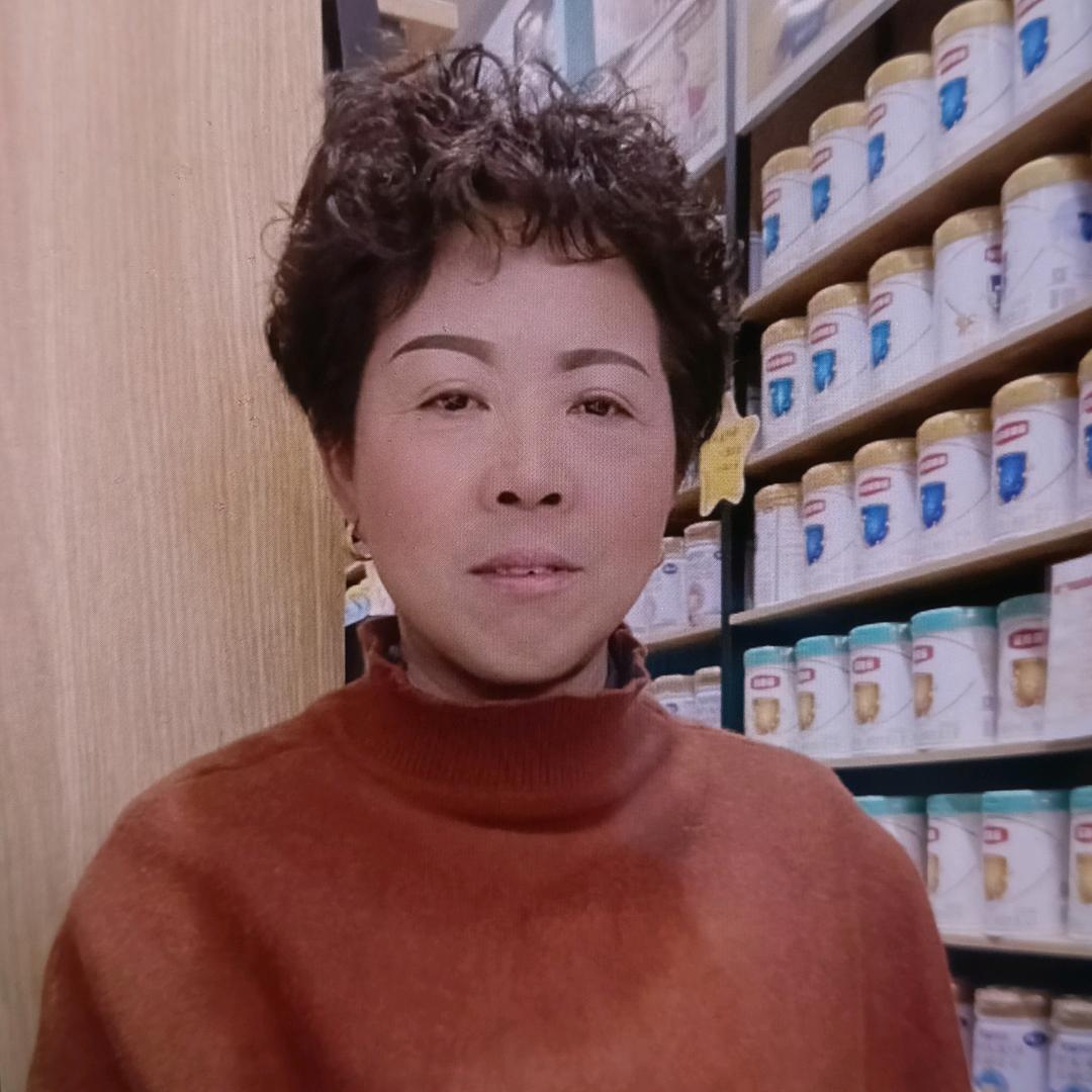 老张家幸幸福福一家人