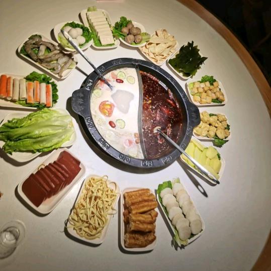 重庆老火锅(天誉凤凰樾店)安义重庆老锅（十年老店）