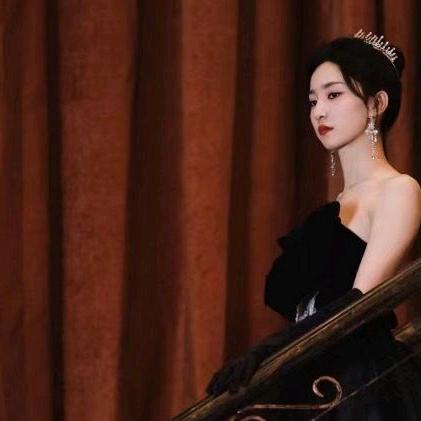 杨氏蜂婆娘&小号