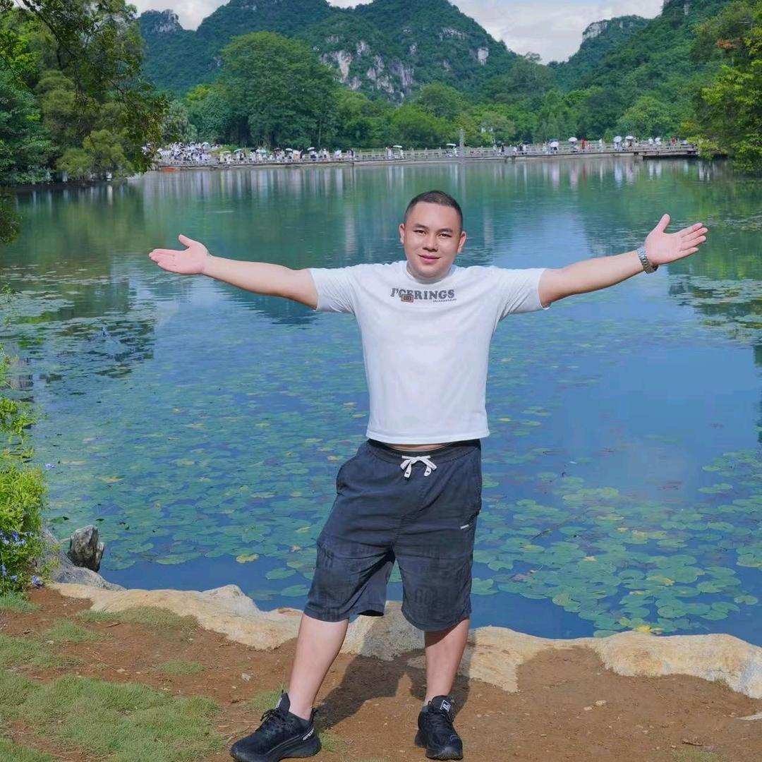 二师兄.（韦忠秀团队）