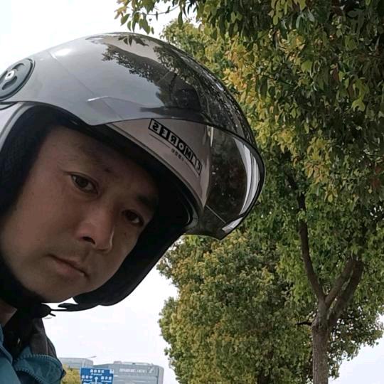 赵某某