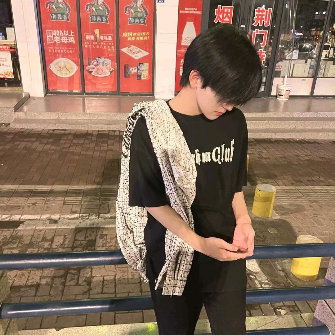 动本王的女人  死