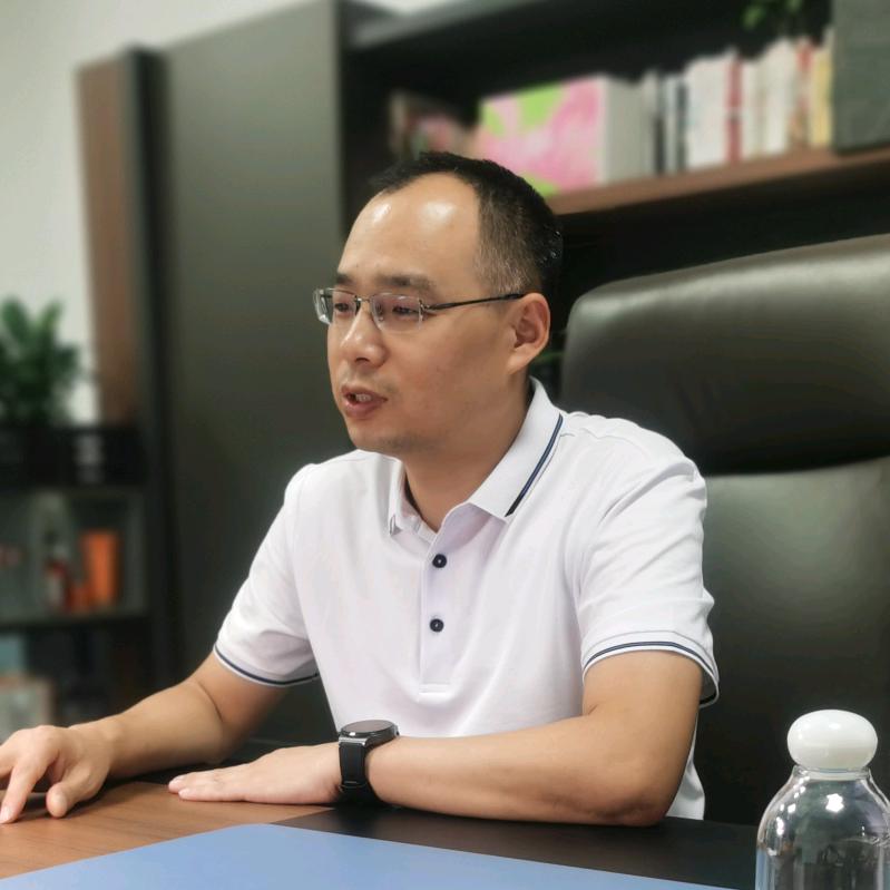 化妆品工厂 郭厂长