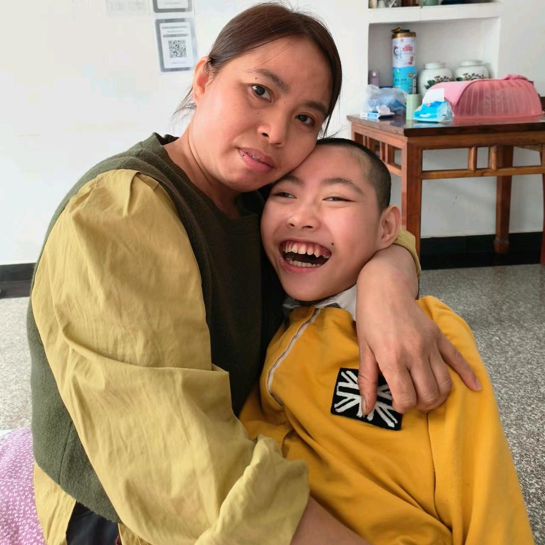 甜蜜一家人👨‍👩‍👧‍👧