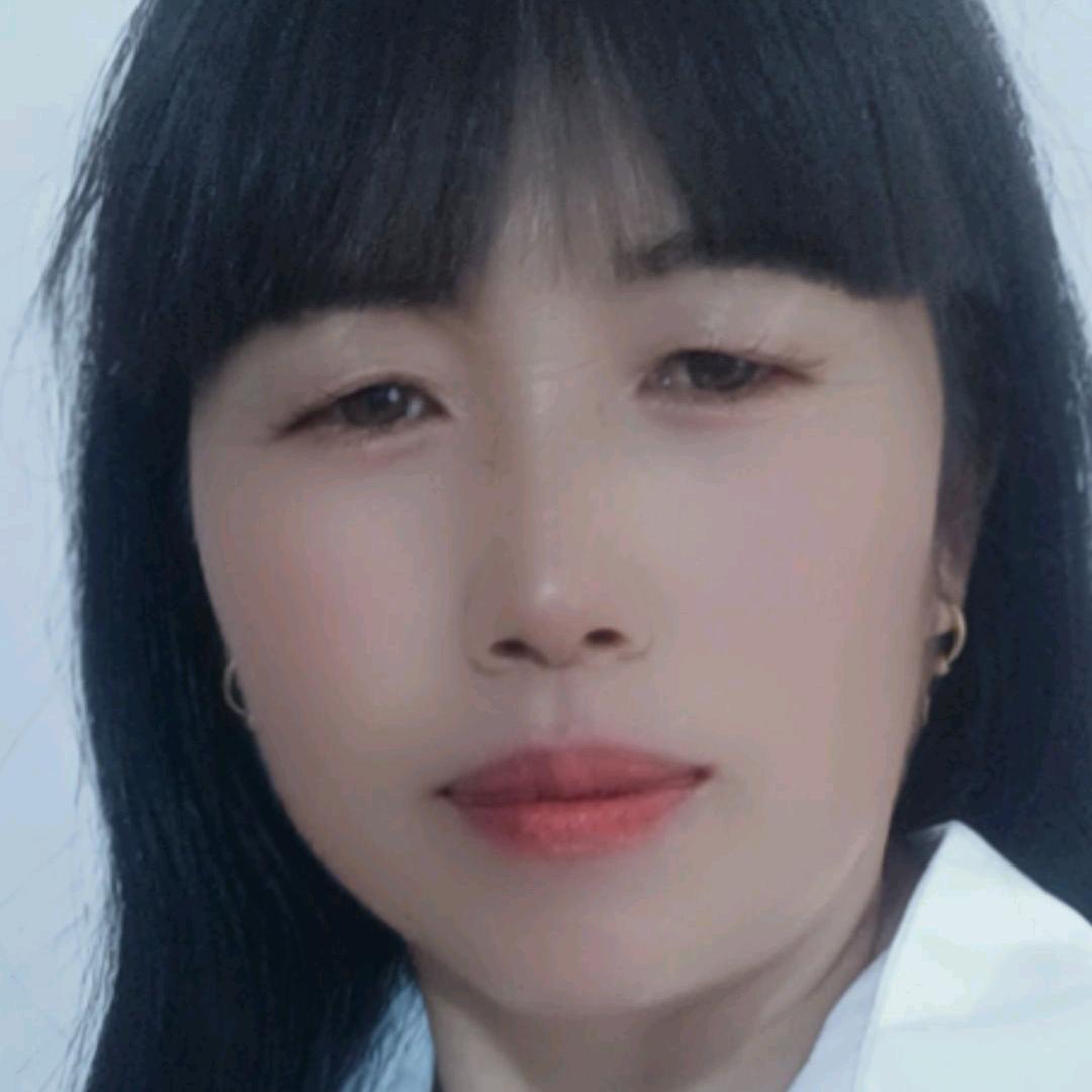 甜甜微笑