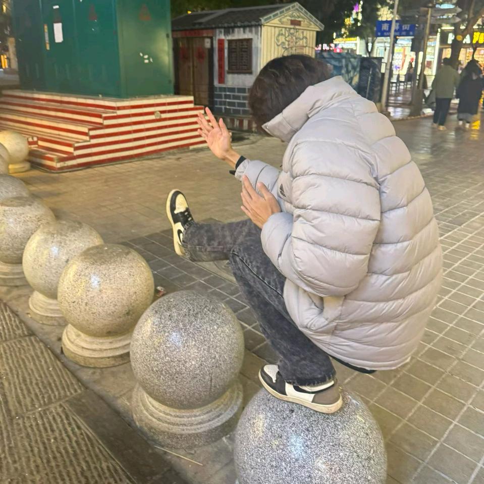 锅锅今天没睡醒