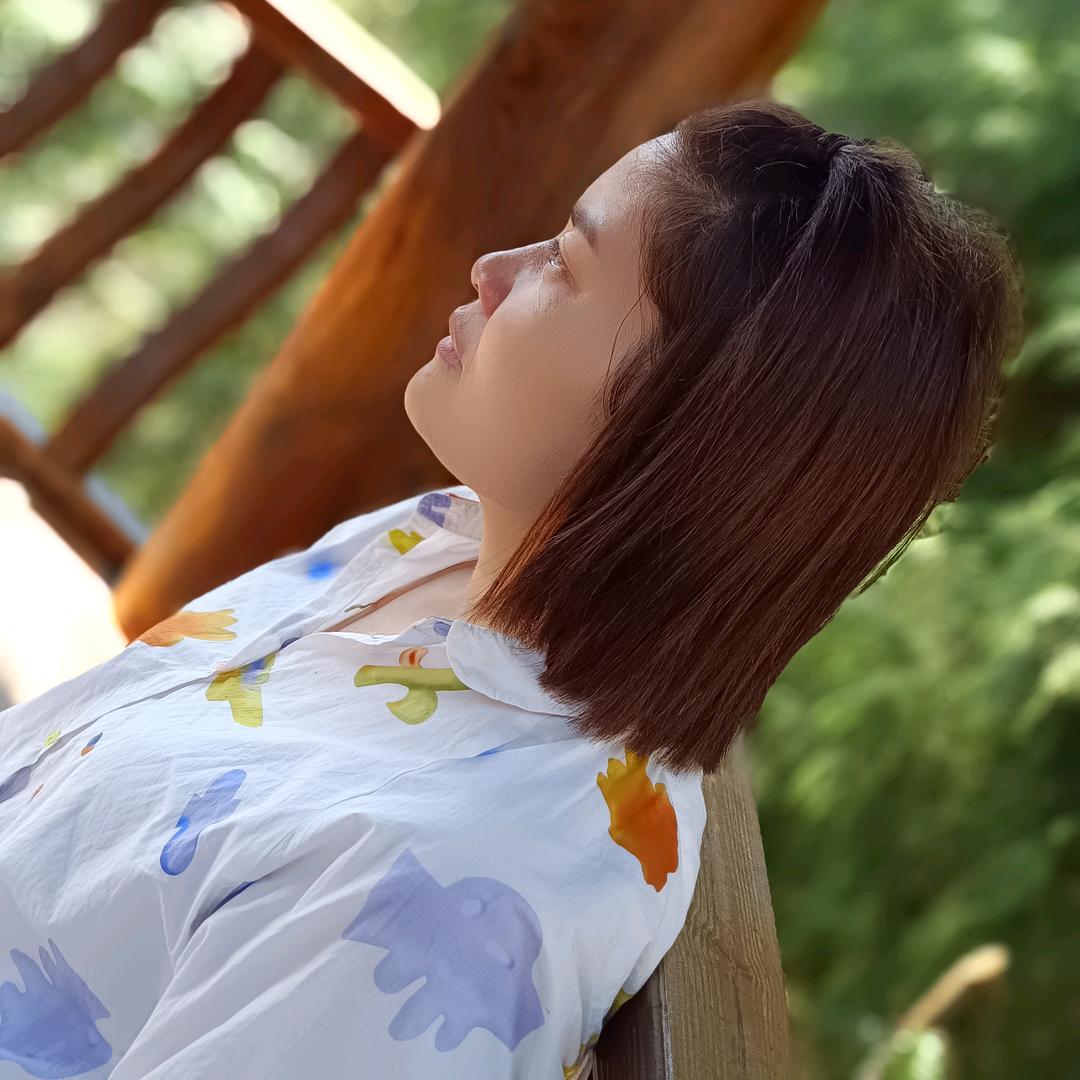 瓦片上的青苔(九玥)