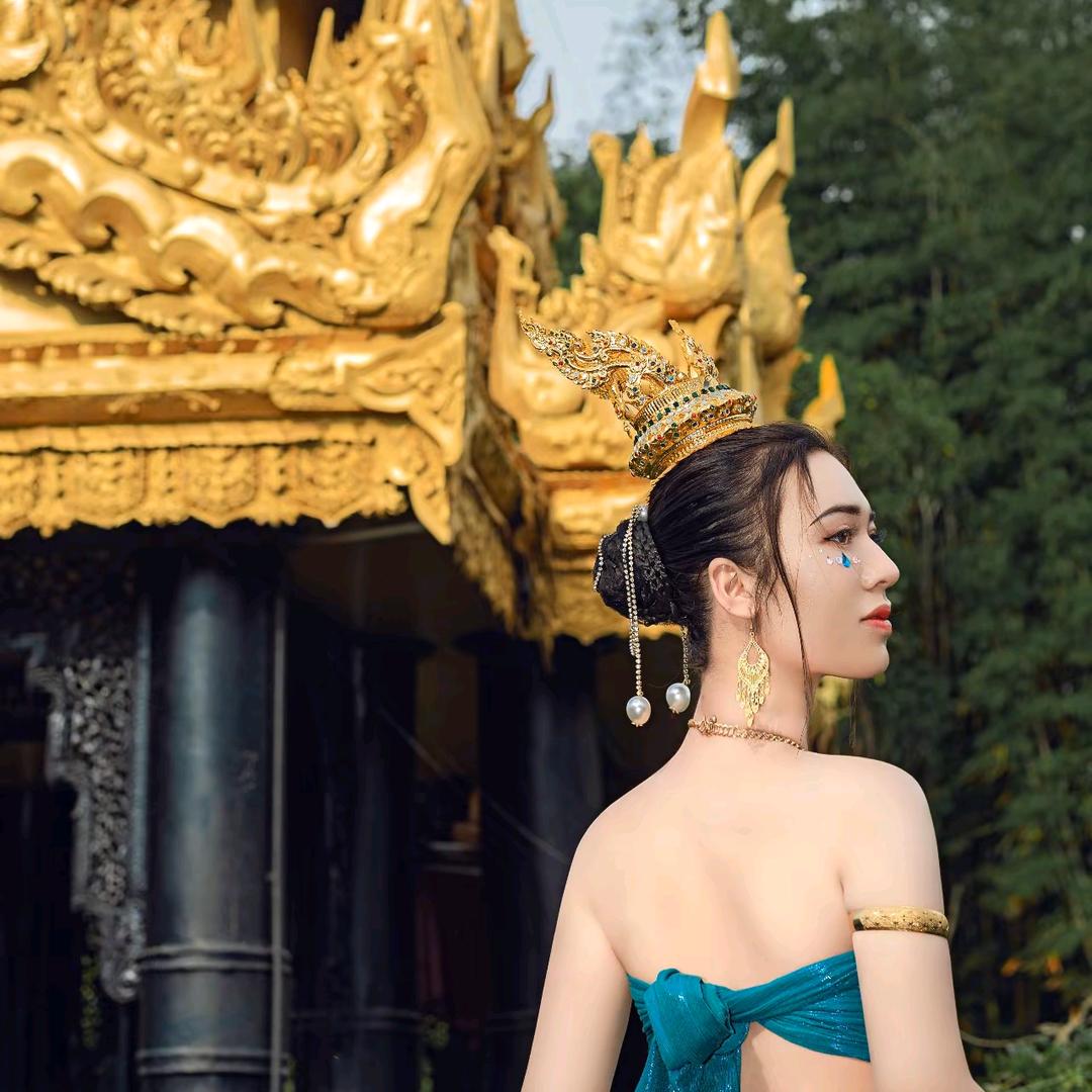 玉龙女组合—Yang    Ying