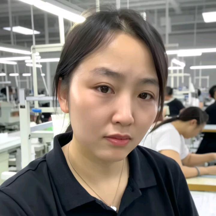 云城区莺苇百货商行