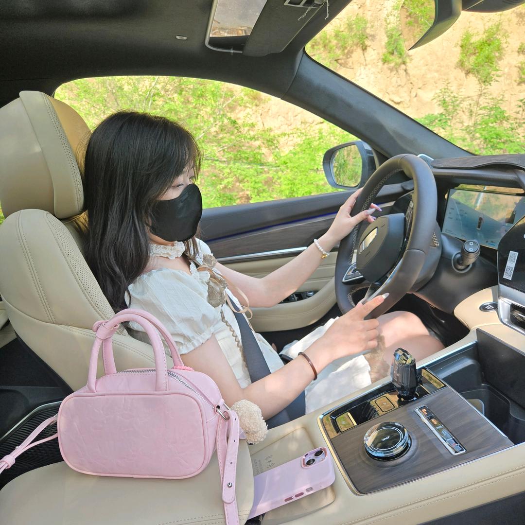 老张的星越l🍃