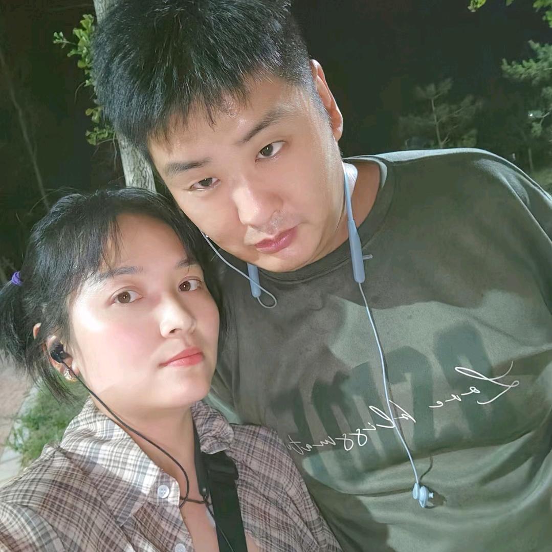 廷姐（带老公爬楼老公✂掉60斤）