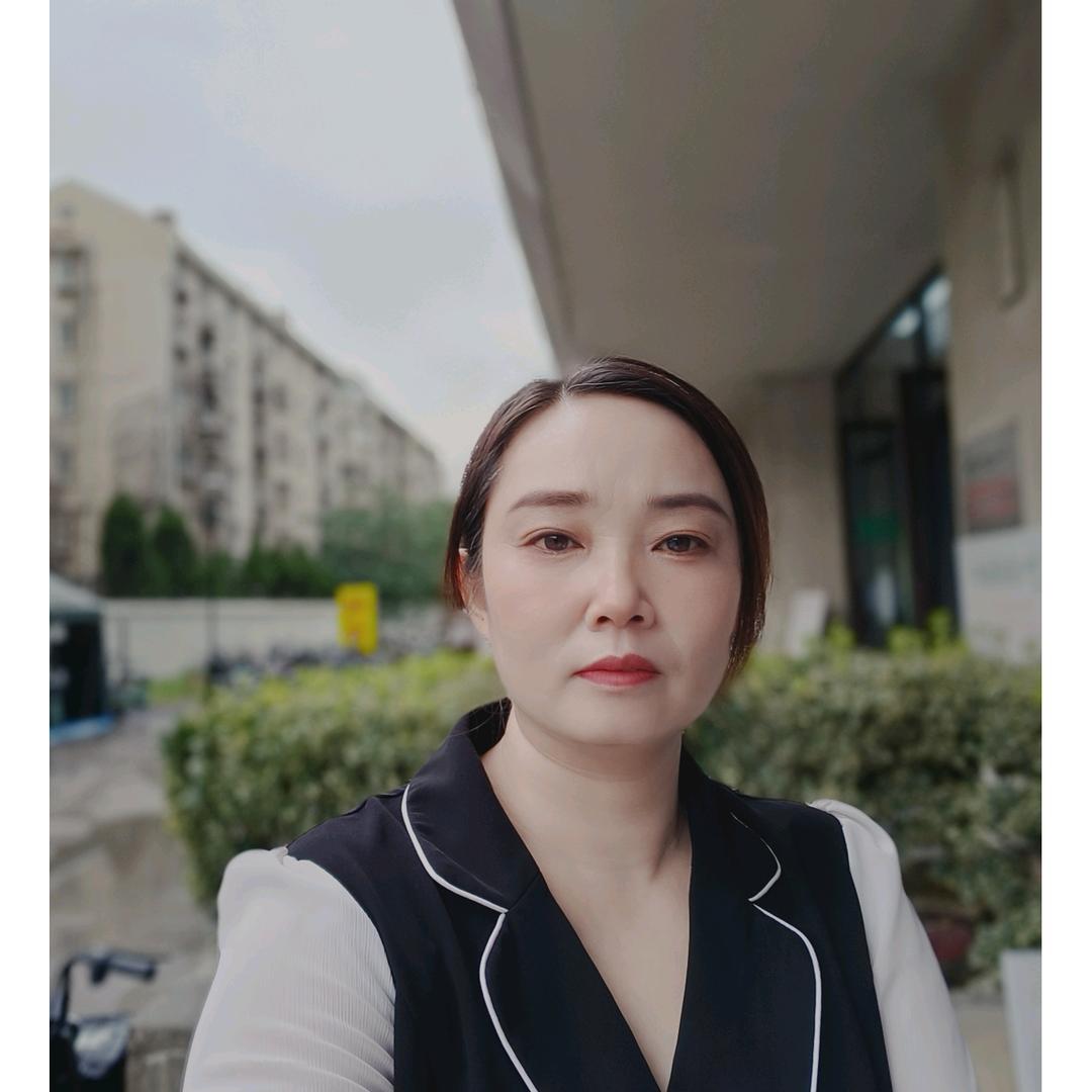 静待花开～～三宝妈