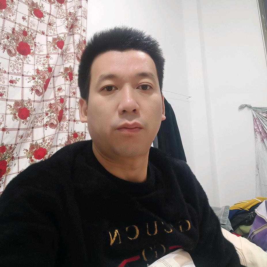 烟刺痛了☞眼☜