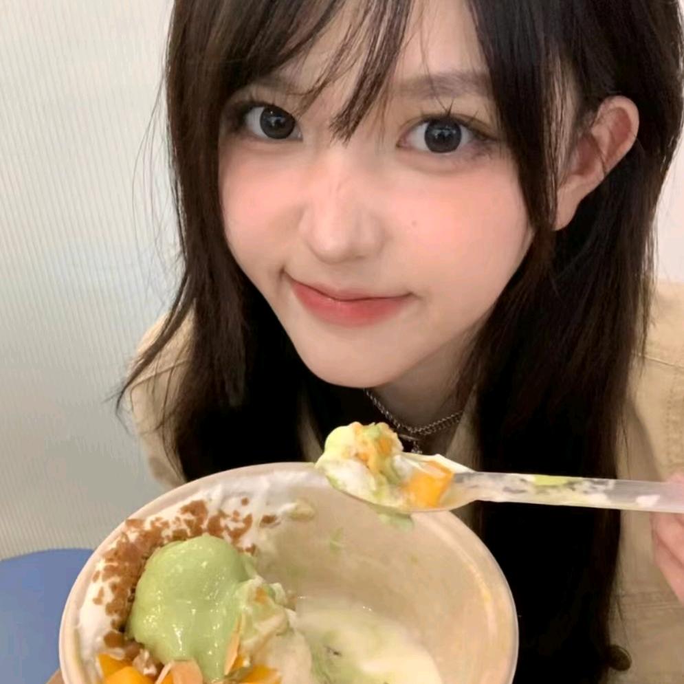 小颜吃饱饱
