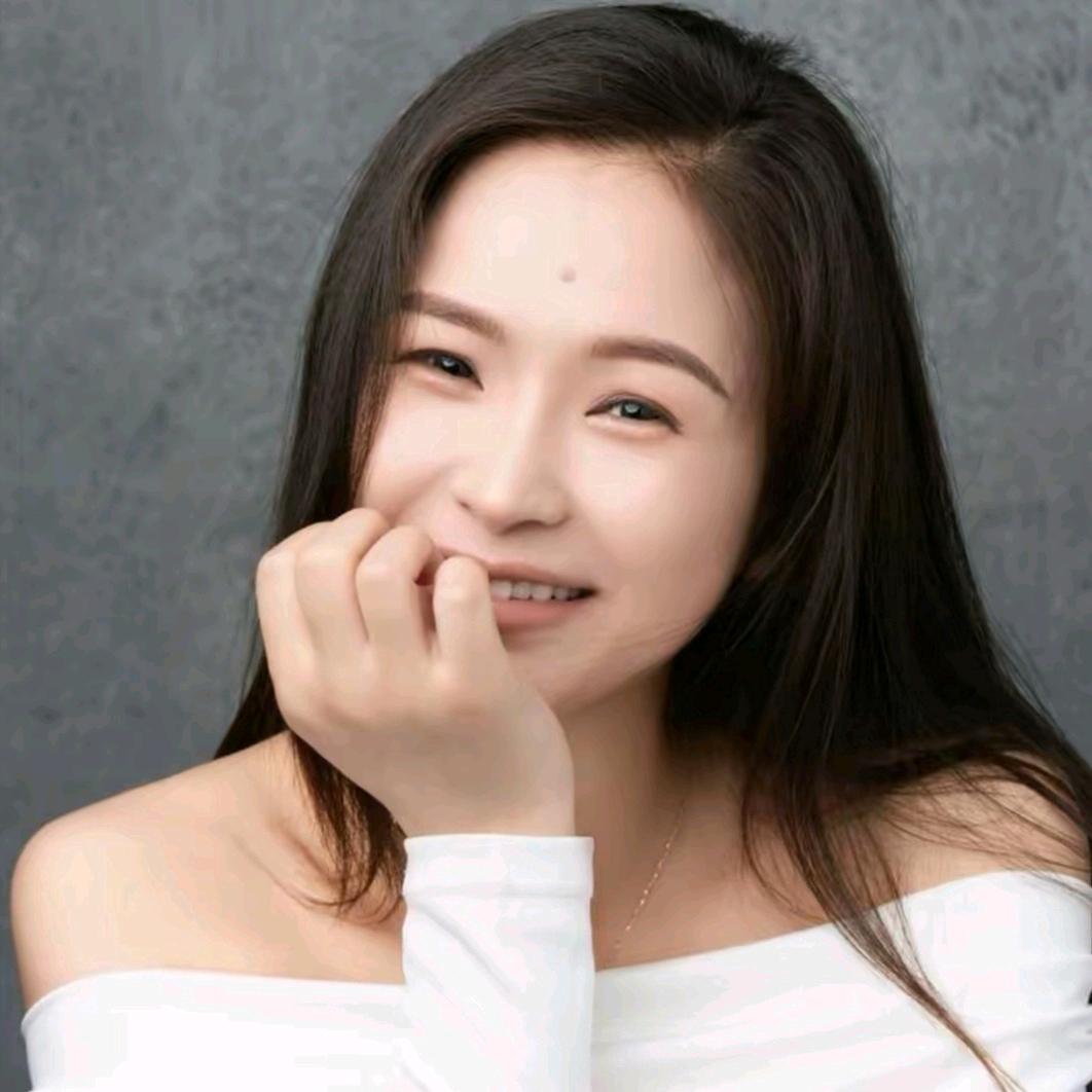 薛豆豆W(穿搭服饰)